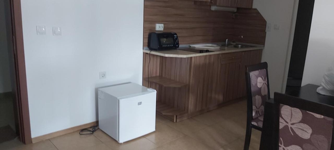 Vidima Apartment Hotel Aprilci Kültér fotó