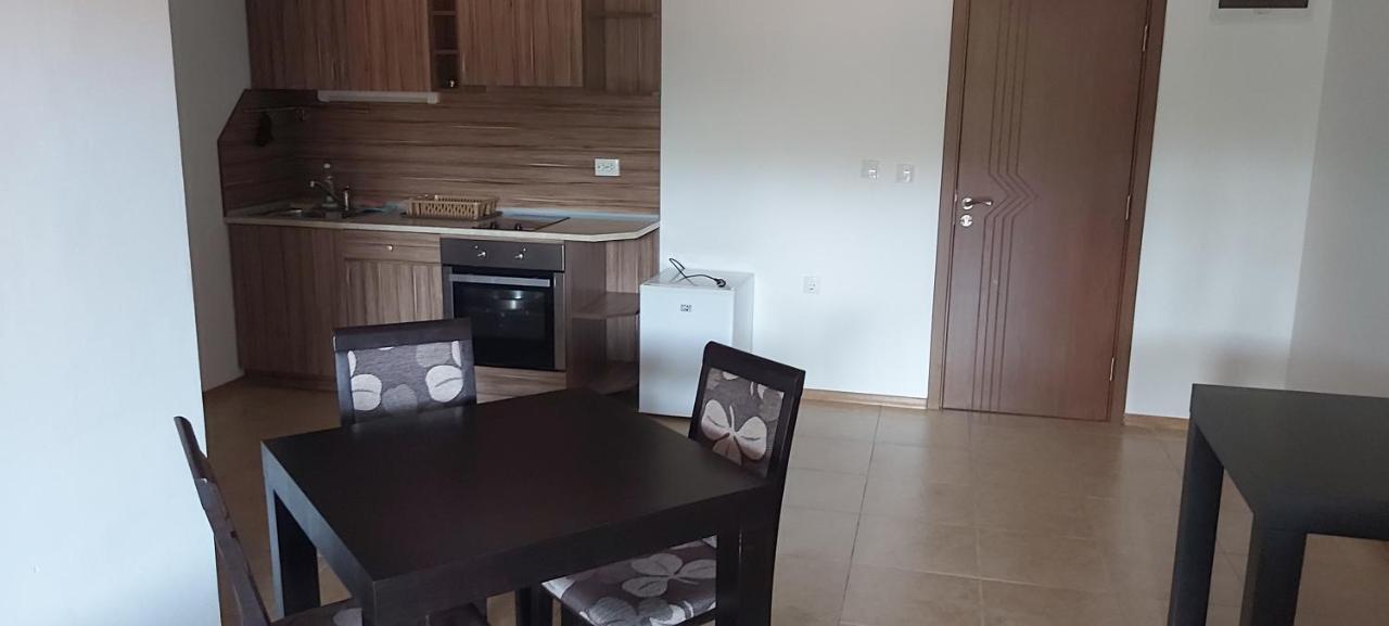 Vidima Apartment Hotel Aprilci Kültér fotó