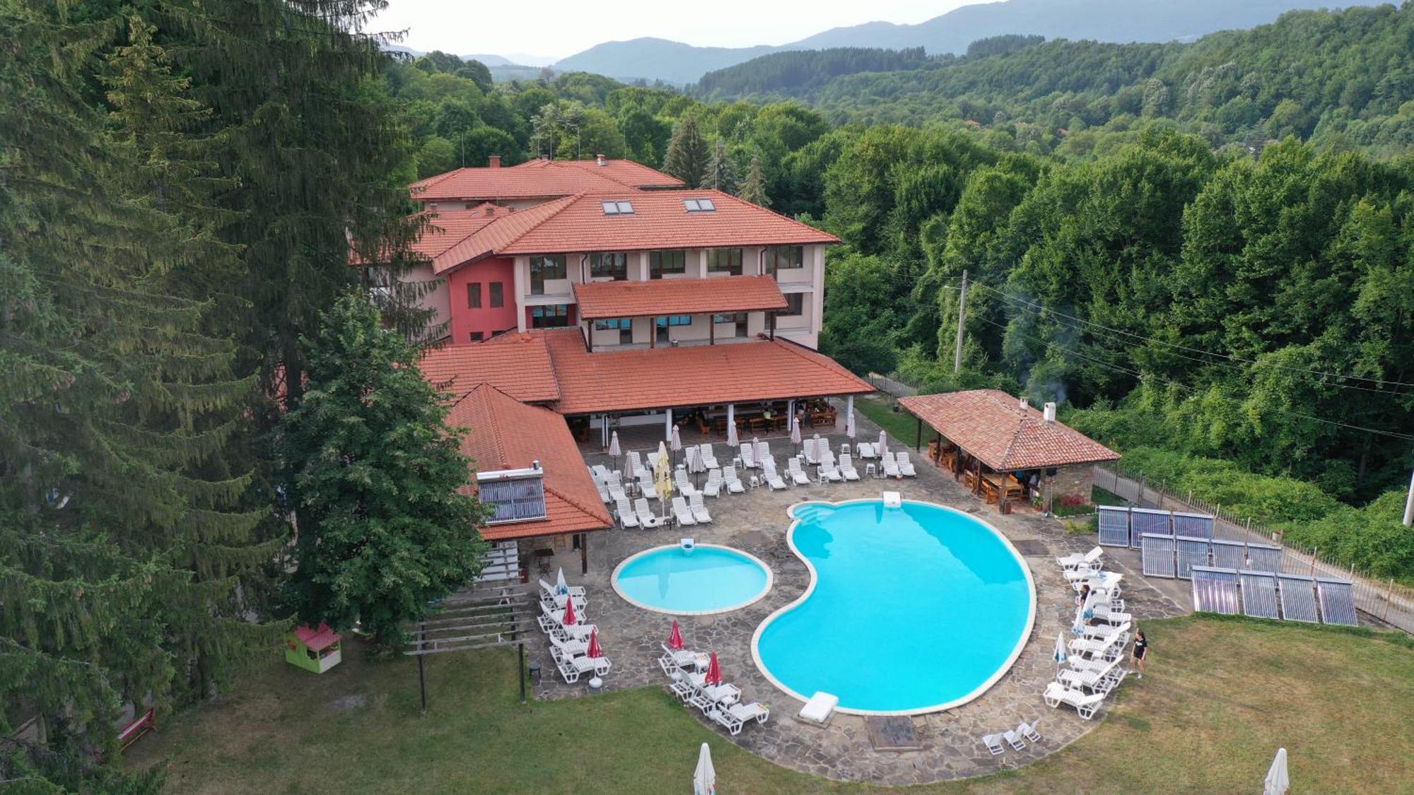 Vidima Apartment Hotel Aprilci Kültér fotó