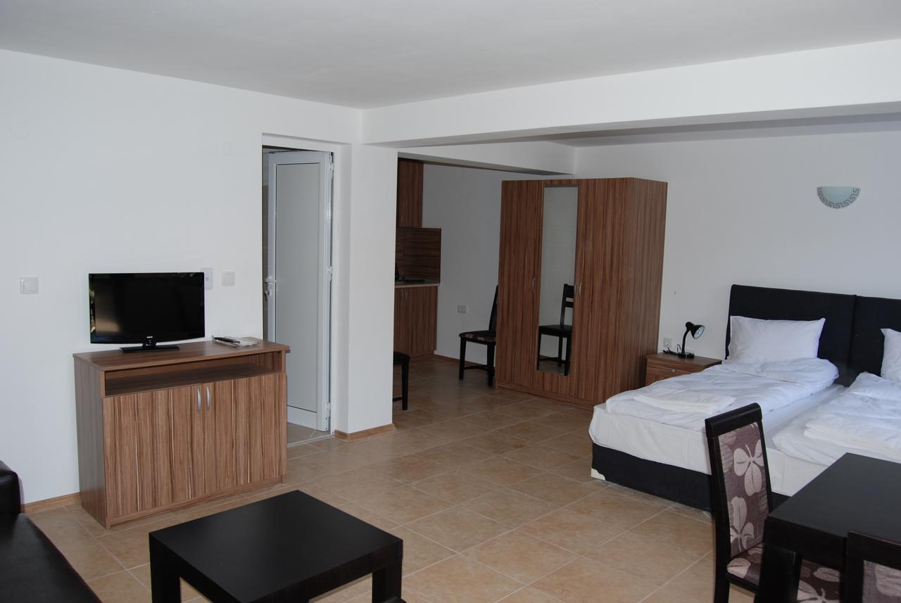Vidima Apartment Hotel Aprilci Szoba fotó