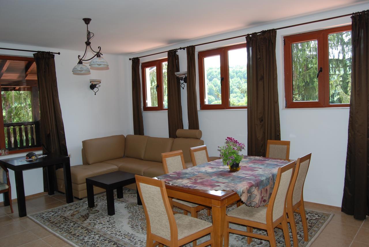 Vidima Apartment Hotel Aprilci Kültér fotó