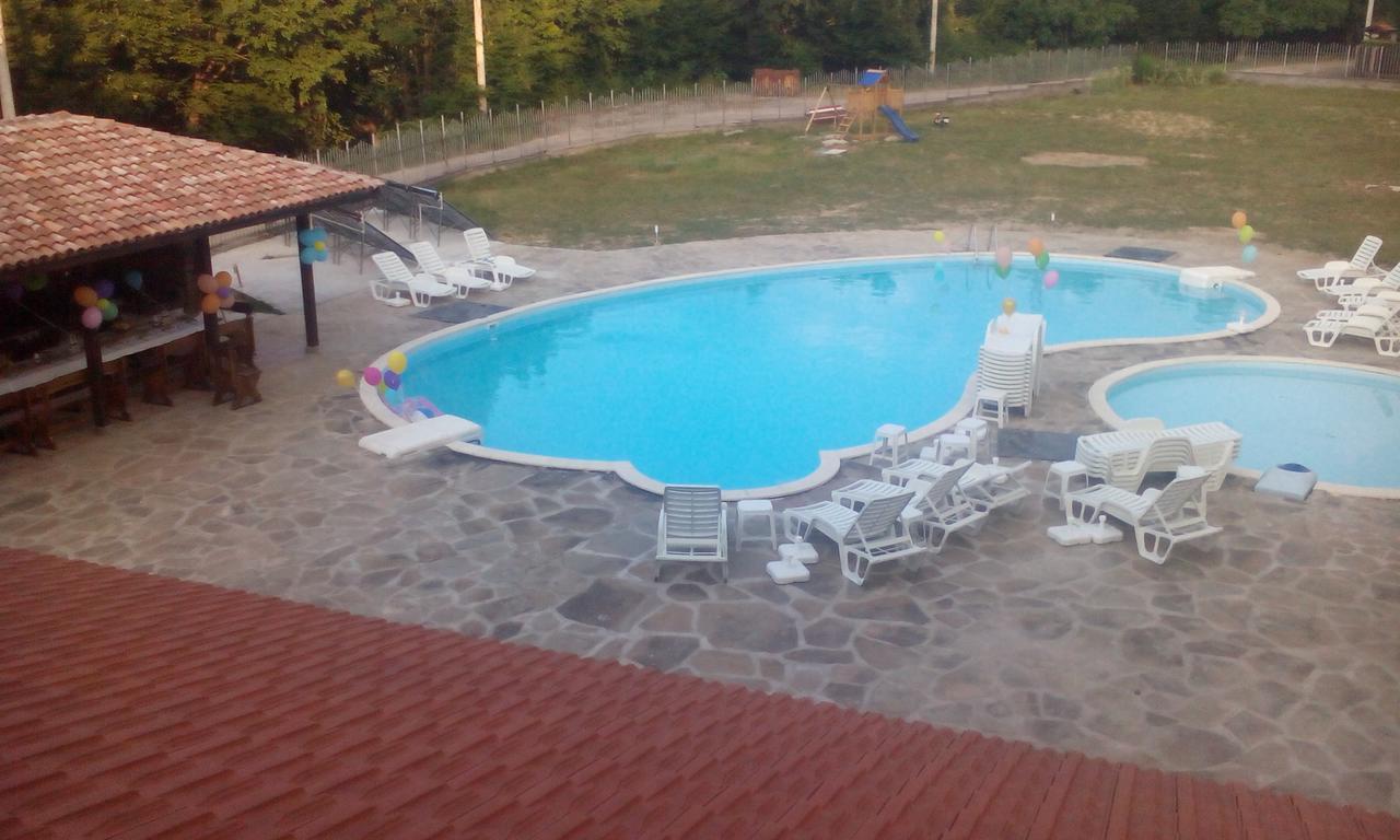 Vidima Apartment Hotel Aprilci Kültér fotó