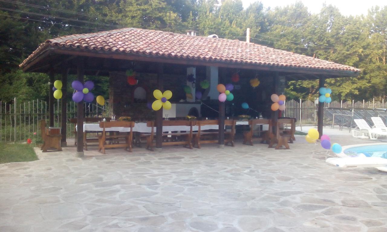 Vidima Apartment Hotel Aprilci Kültér fotó
