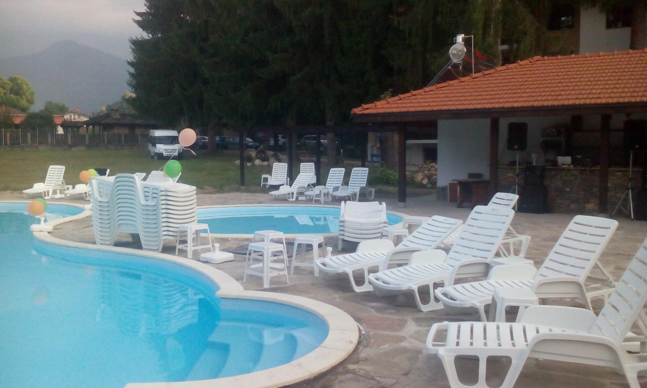 Vidima Apartment Hotel Aprilci Kültér fotó